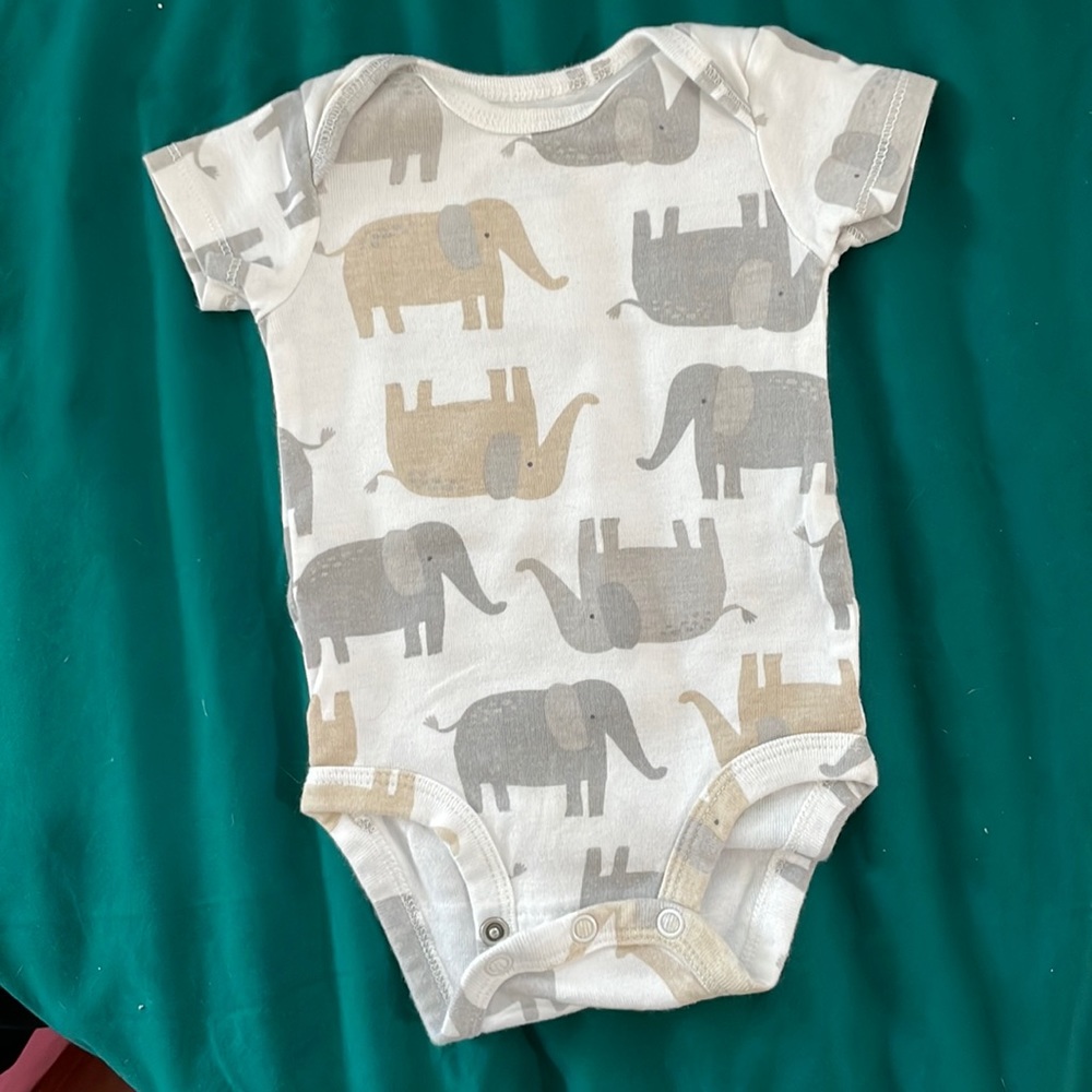 Baby bodysuit